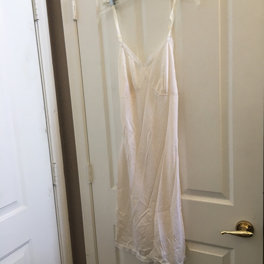 FINAL MARKDOWN Sears vintage Ladies full length slip 34 tall